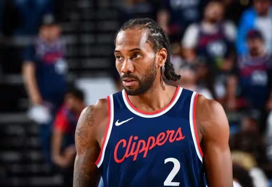 当爹当妈都不行需要当爷心疼了哈登那么久伦纳德最近就用实际行动告诉哈登你要当