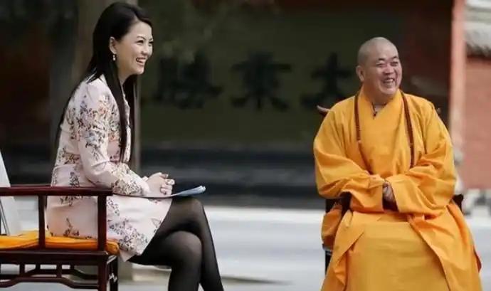 贫穷限制了我的想象呀！一件袈裟16万，拥有豪车，豪宅，旗下18家公司，年收入2亿