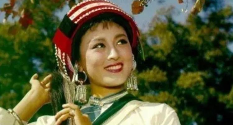 2000年7月21日，电影演员杨丽坤在上海家中病逝，终年58岁，丈夫唐凤楼倾尽余