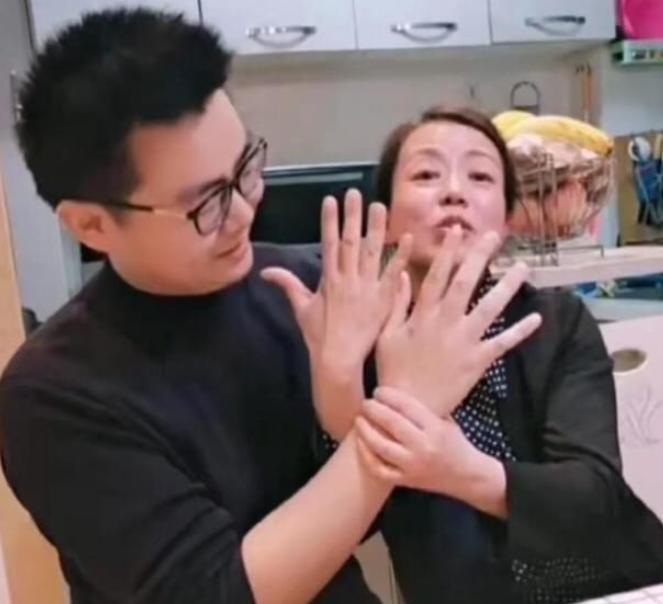 黑子停手吧!许妈再去助农带货!许敏又去了陕西助农直播间里有不少人留言