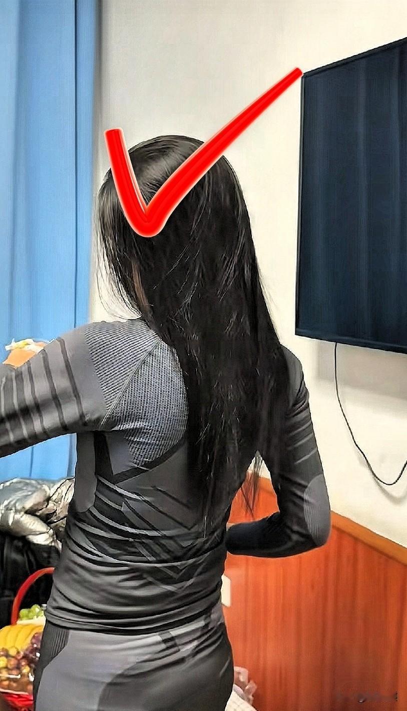 冷美人退赛了最让人头疼的不是她住进了医院，而是她的头发，37天的荒野历练让她