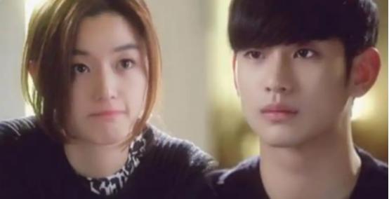 2006年，沉迷韩剧的江西女孩金美秀，如愿以偿嫁到韩国，她发现丈夫说话只会嗯嗯啊