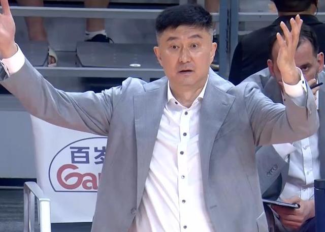 广东宏远倒底要排名第几、才能在半决赛前避开全杀广东宏远的上海、北汽呀？昨晚的比