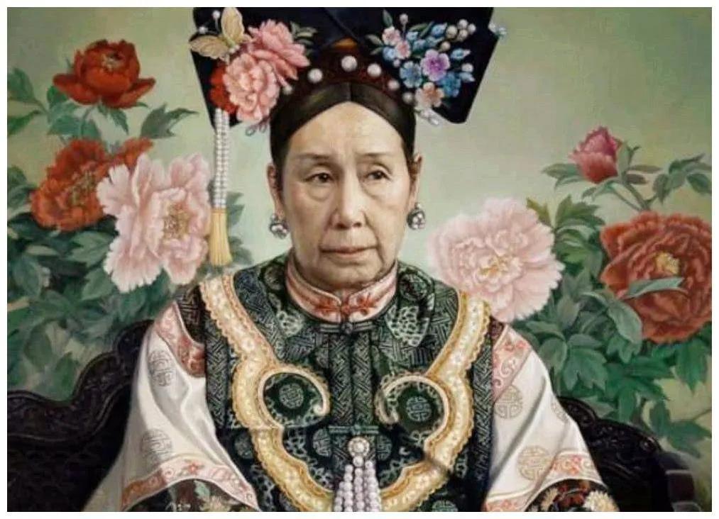 满清到底是怎么亡的天下？当年慈禧太后跑路到西安，下令让西安城大小官员和居民跪在道