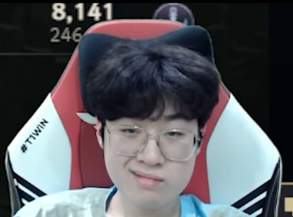 不要放过这个歪嘴小熊啊！cr.zzzeus042025lck英雄联盟HLE[超话
