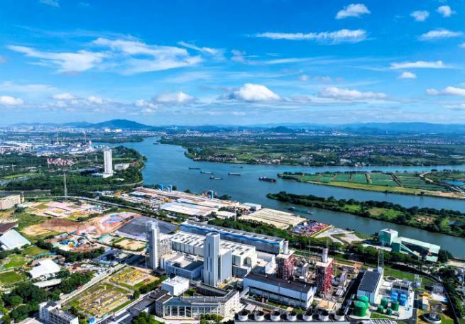 中美AI博弈终极胜负手曝光,外媒坐不住了!刚看到一条新闻,成立70周年的西子