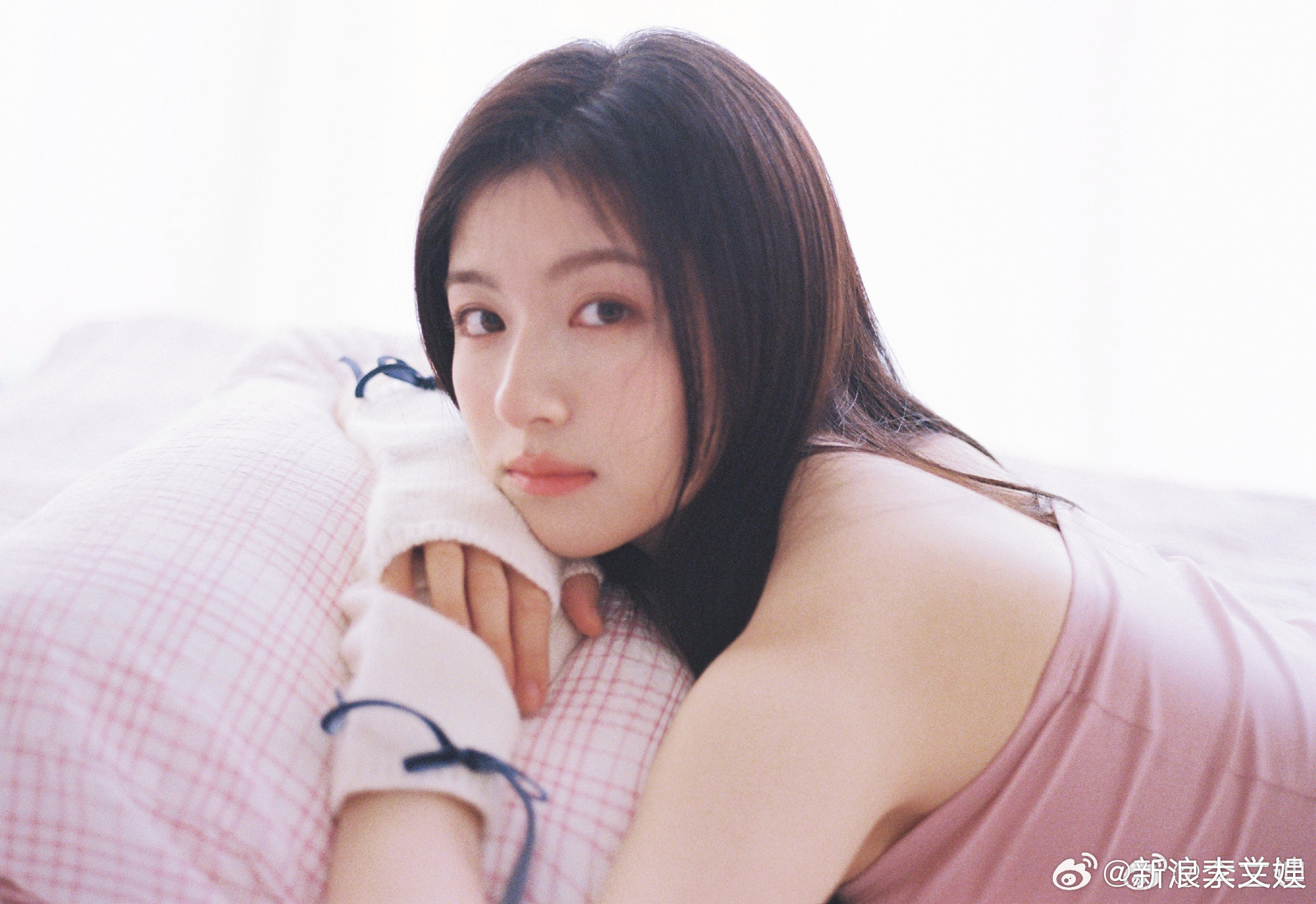 对接称李兰迪8号在浙江嘉兴拍戏李兰迪对接回应ip10日，网传张新成李兰迪同为