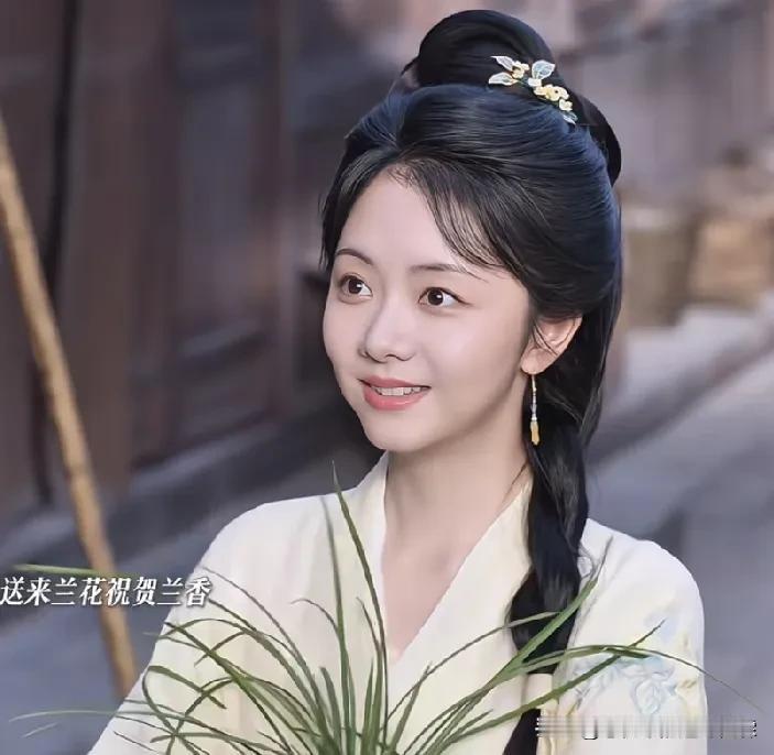 至于把女主弄成奴才吗？桐华的剧就是特别重男轻女，男主高高在上当大爷，女主就当奴才