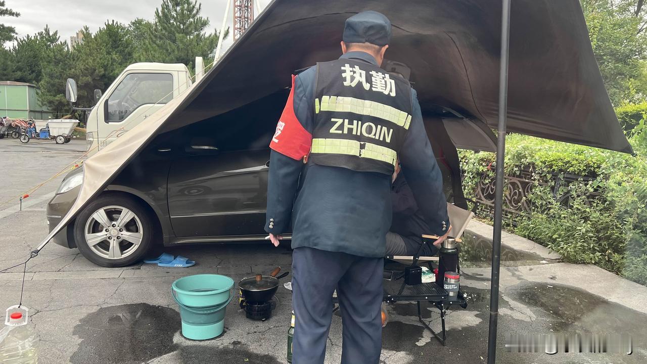 “你脑子有问题，我跟你说不清楚！”这是我今天早上在山西大同市的停车场听到的对话。