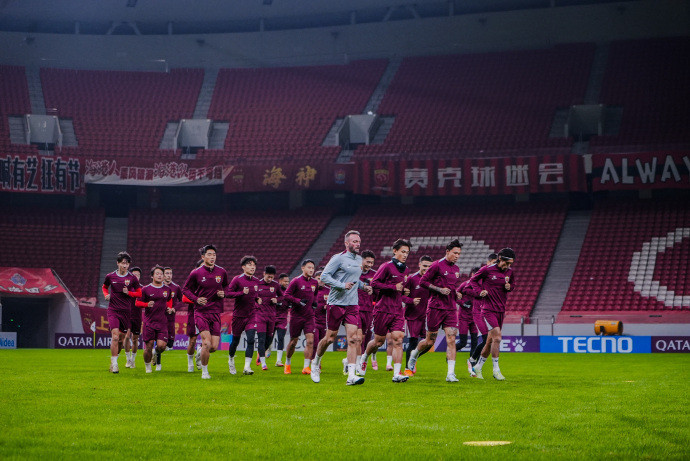 海港vs首尔FC首发：蒯纪闻、李新翔、林加德先发，张琳芃、维塔尔出战，梅伦多替