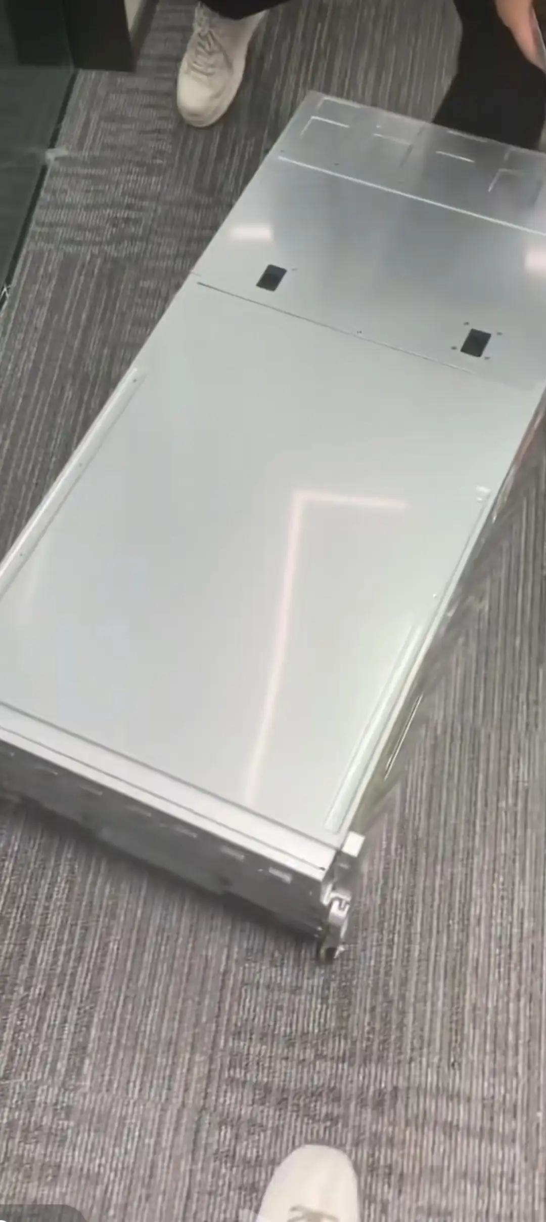 什么叫高科技？高科技产品就是把实物甚至图纸全都给你，你都造不出来，就算能够仿