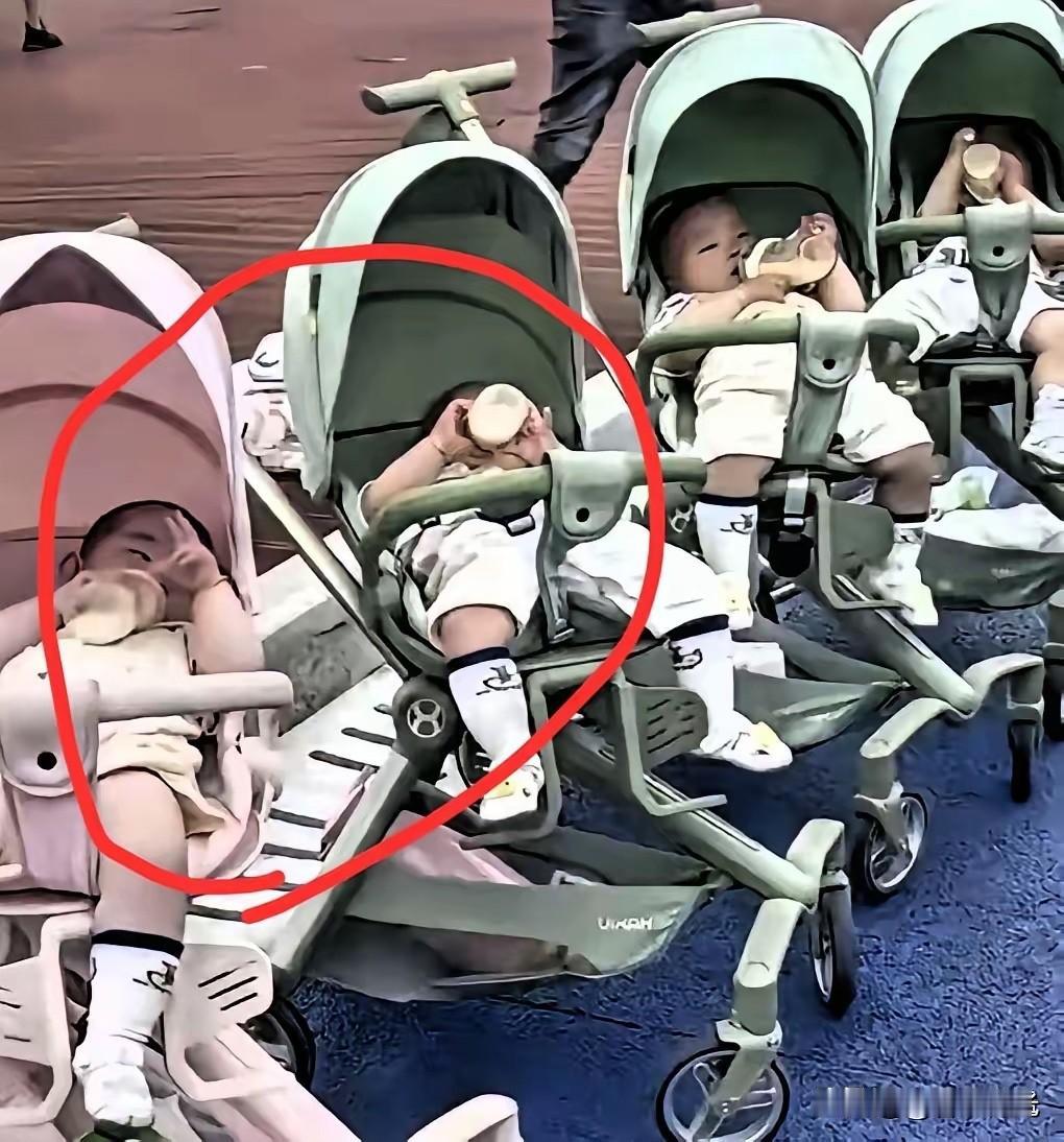 破防了，上海一对普通小夫妻，做产检时医生盯着B超屏幕数了三遍，抬起头说的第一句话