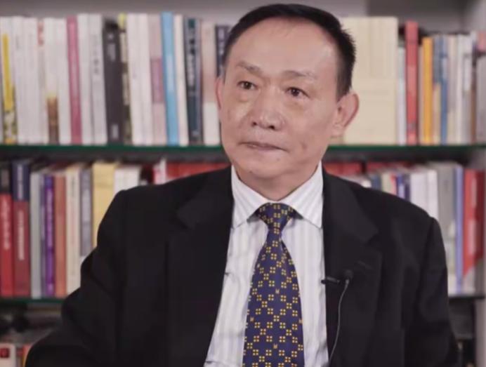 最狠的间谍，不偷你的情报，也不策反你的人，而是直接在你家里，帮你“立规矩”！卢