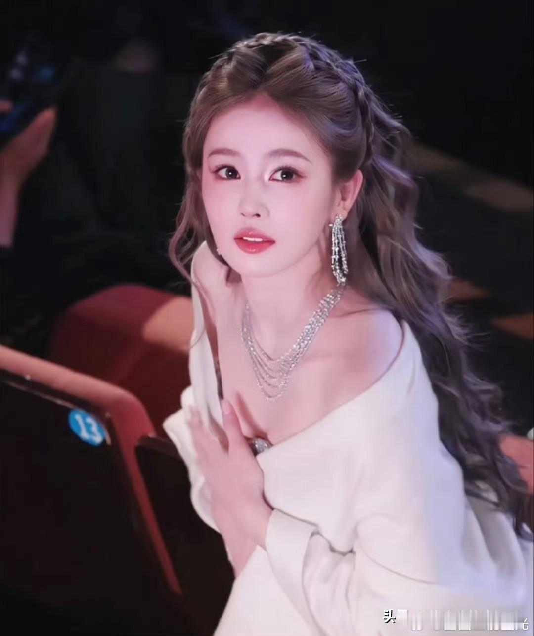 上分可好！白鹿造型图片