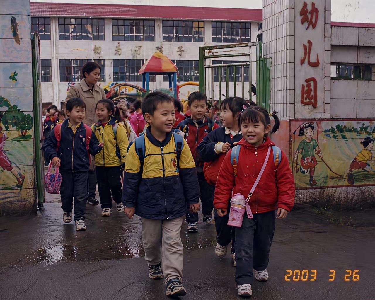 大家能看出哪个是豆包，哪个是ChatGPT生成出来的吗？