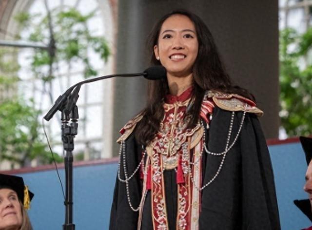 美国不要的，中国也坚决不要！美国哈佛大学毕业典礼上，中国留学生蒋雨融曾代表毕业生