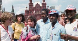 有人问俄罗斯为什么几乎没有黑人？俄罗斯人民回答称：我们国家拒绝任何一个黑人，这不