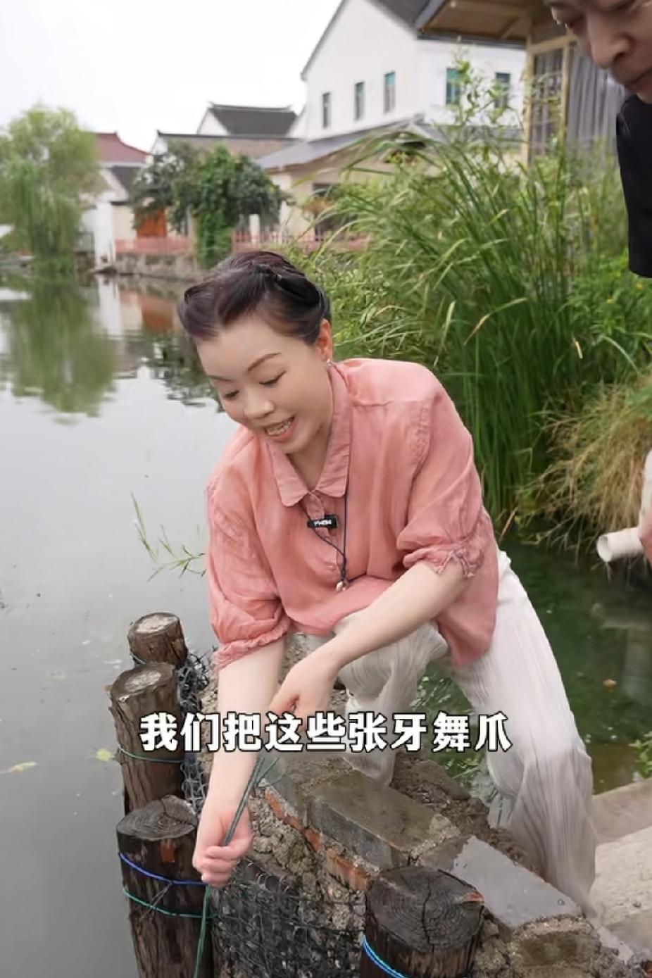 柴桑大姐直播霸气回应：一，关于许妈掉粉的事，大姐给出了回应，掉粉不掉粉，跟追