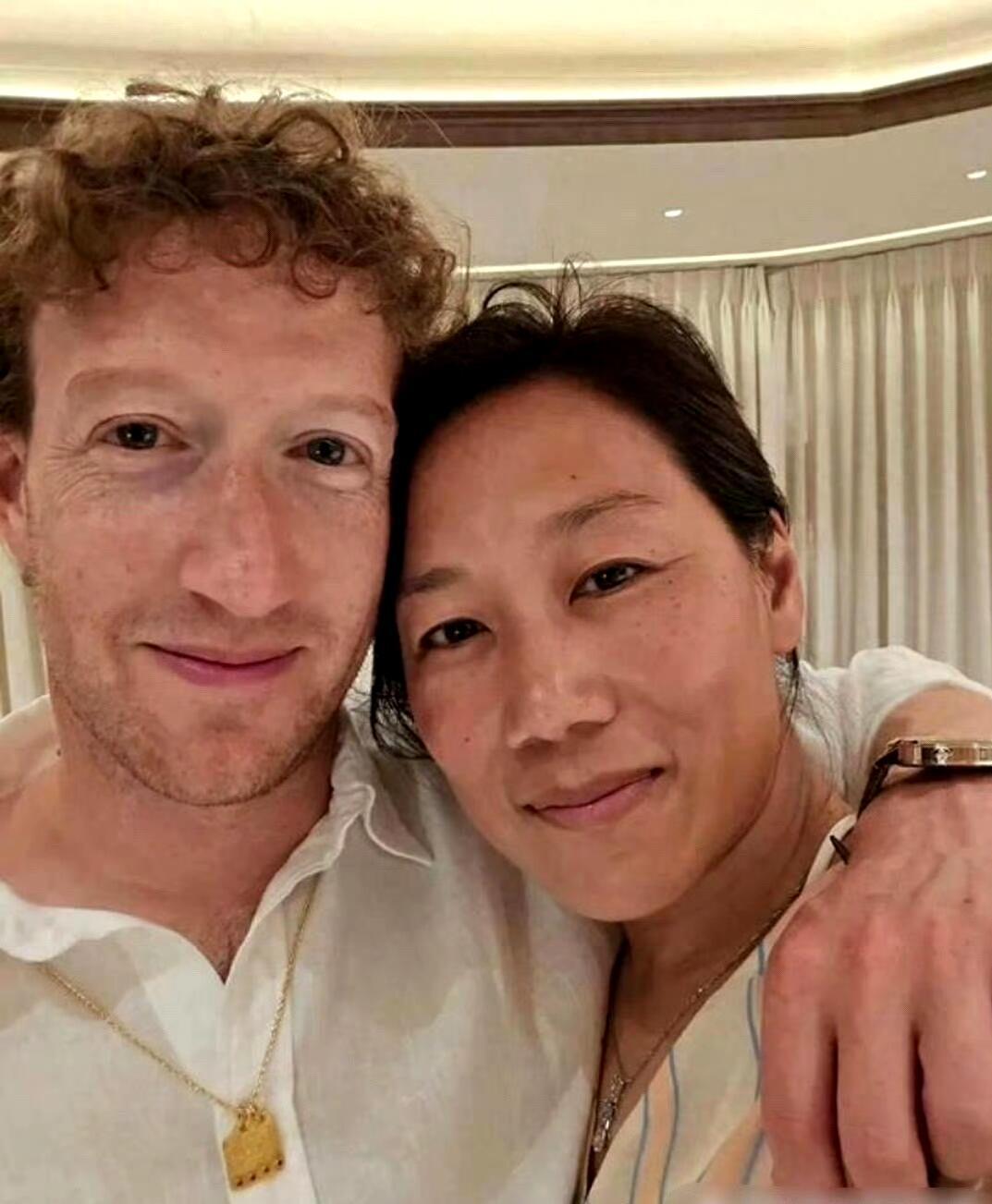 相貌平平，普莉希拉陈，这就是精英人士的婚姻方式。普莉希拉虽然长相一般，但是确是