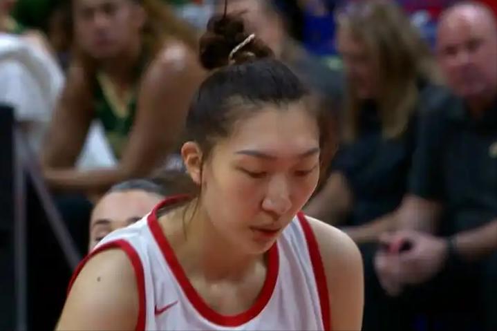想念李梦！中国女篮热身赛63：76不敌澳大利亚队，韩旭拿到15分+9个篮板的准两