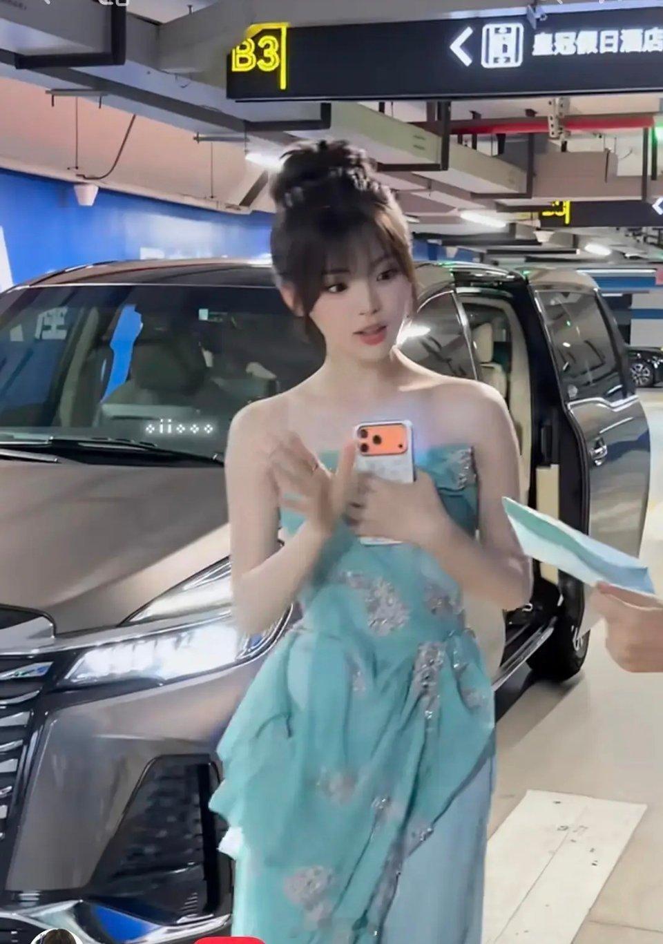 杨超越是不是95花里整容感最不明显的