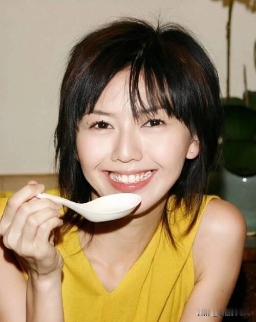 原来真的有做好事不留名的人要不是韩红忍不住说出来孙燕姿可能还没有人知道，她偷