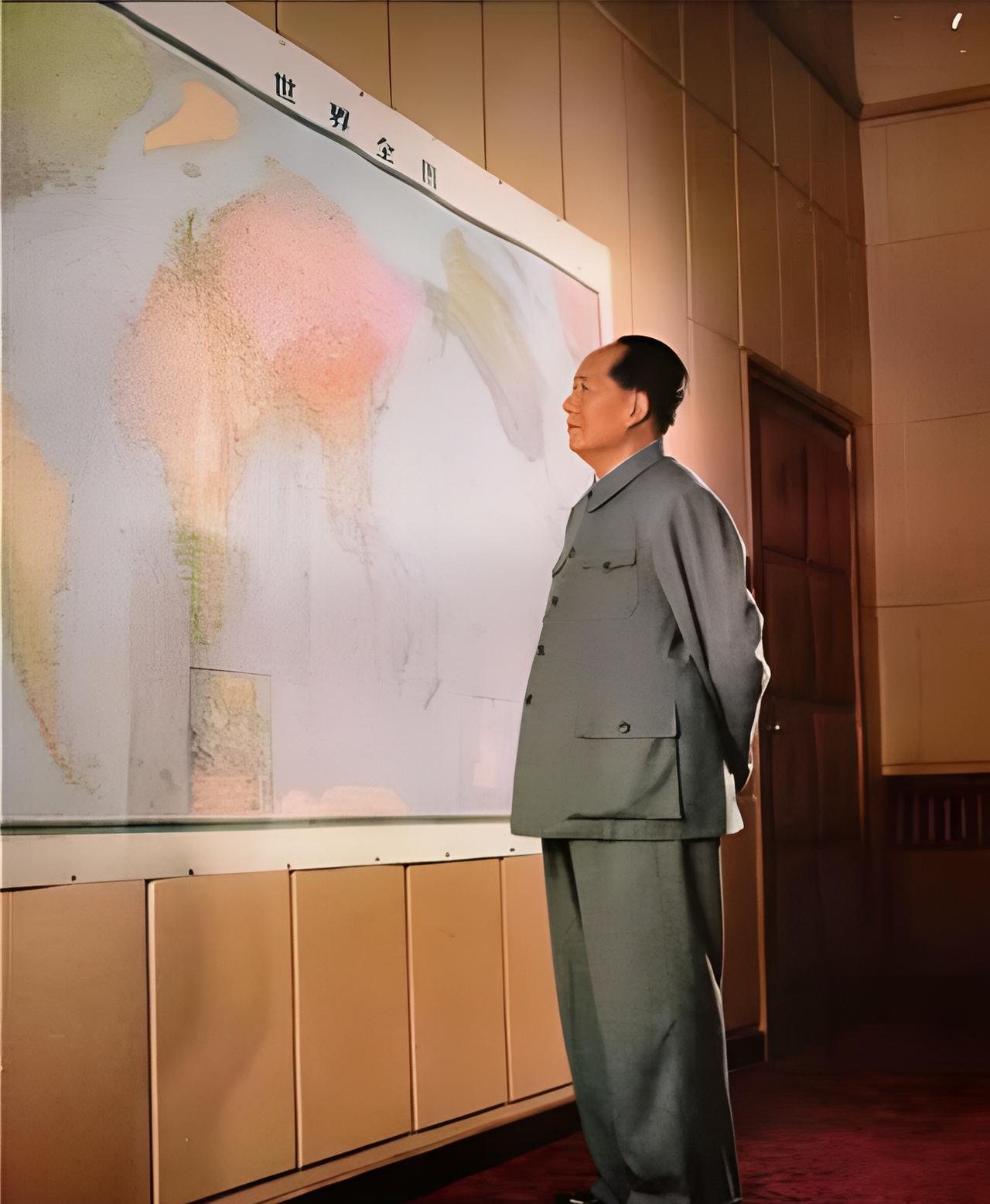 1976年毛主席逝世前，曾发出一封绝密电报，电报只有16个字，徐向前看完却泪流不