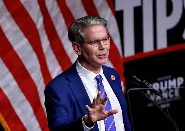 美国对华加税到125%，真能把中国按在地上？，中国不喊疼反而加速往外走，接下来会