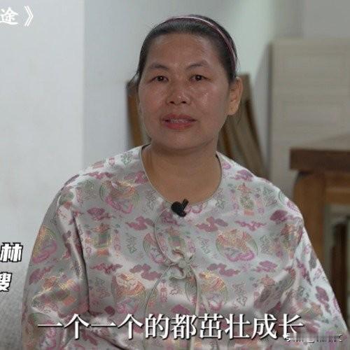 51岁月嫂月入3万挣200万！放弃北京户口换两套房，儿子一句话戳哭人51岁