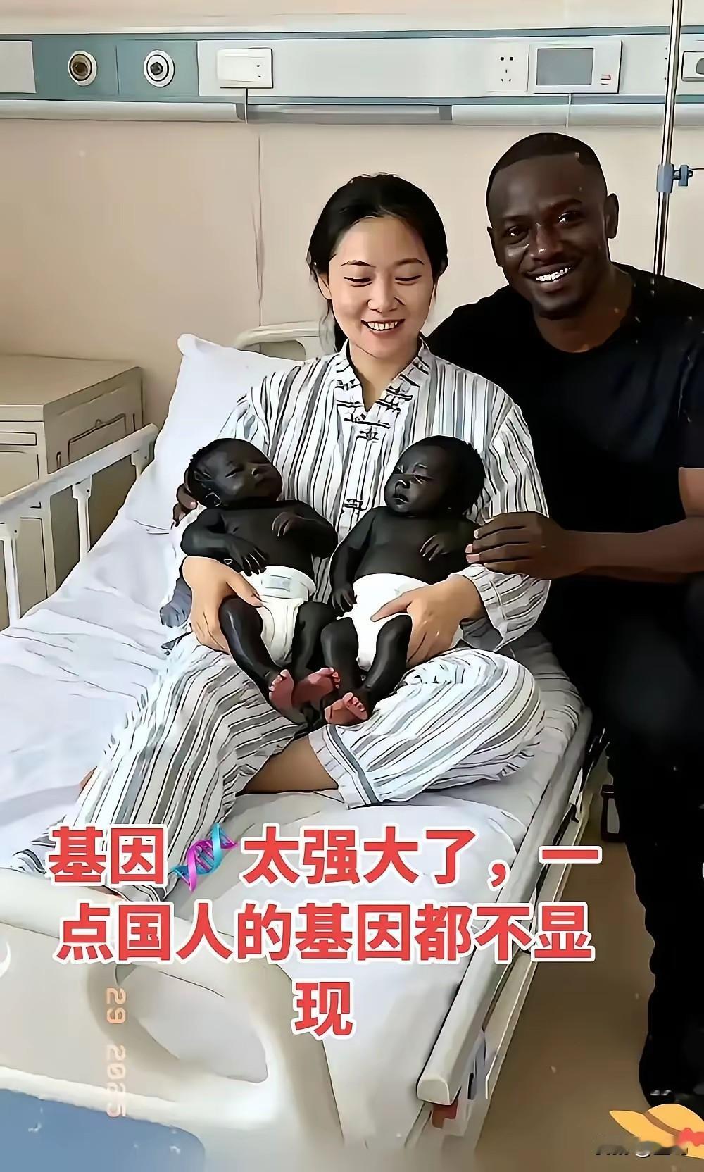 混血宝宝基因强大，他们的萌照着实让人喜爱至极。5月15日，演员晒出了即将满月儿子