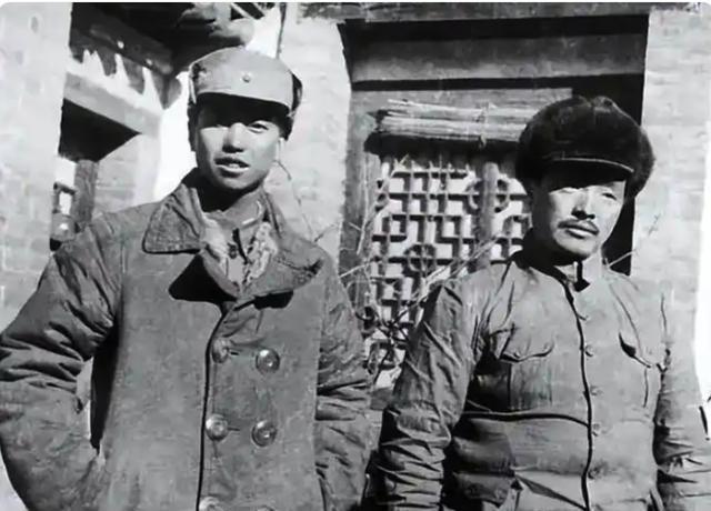 1939年，平西司令部，宋时轮率1500战士包围会议室，与萧克对峙，萧克气道：“