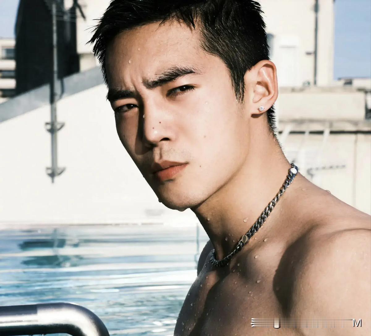 姬发与邓婵玉是有一段激情戏的！难道你不觉得奇怪吗？《封神2》在境外放映时是限制级