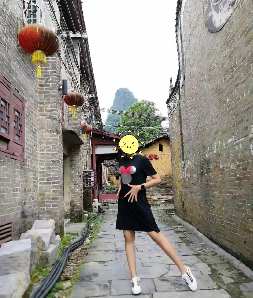 现在出轨的人越来越多，不分年龄，我婆婆都55岁了，天天去跳广场舞，每天下午打扮的