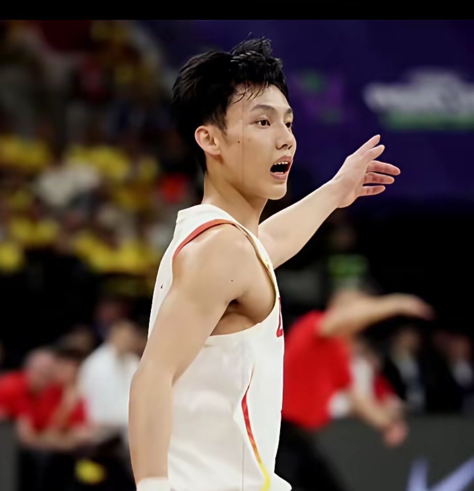 徐杰，你可以不选他进国家队，因他不是专为国家队而生，但他却是教练员必须阅读的一本