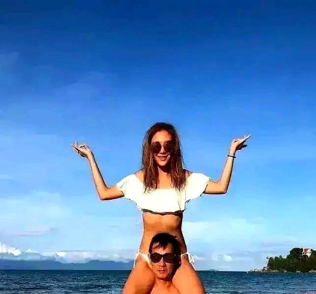 4岁的Jasper，直接把“古惑仔”陈小春骂醒了。当年《爸爸去哪儿5》，陈小