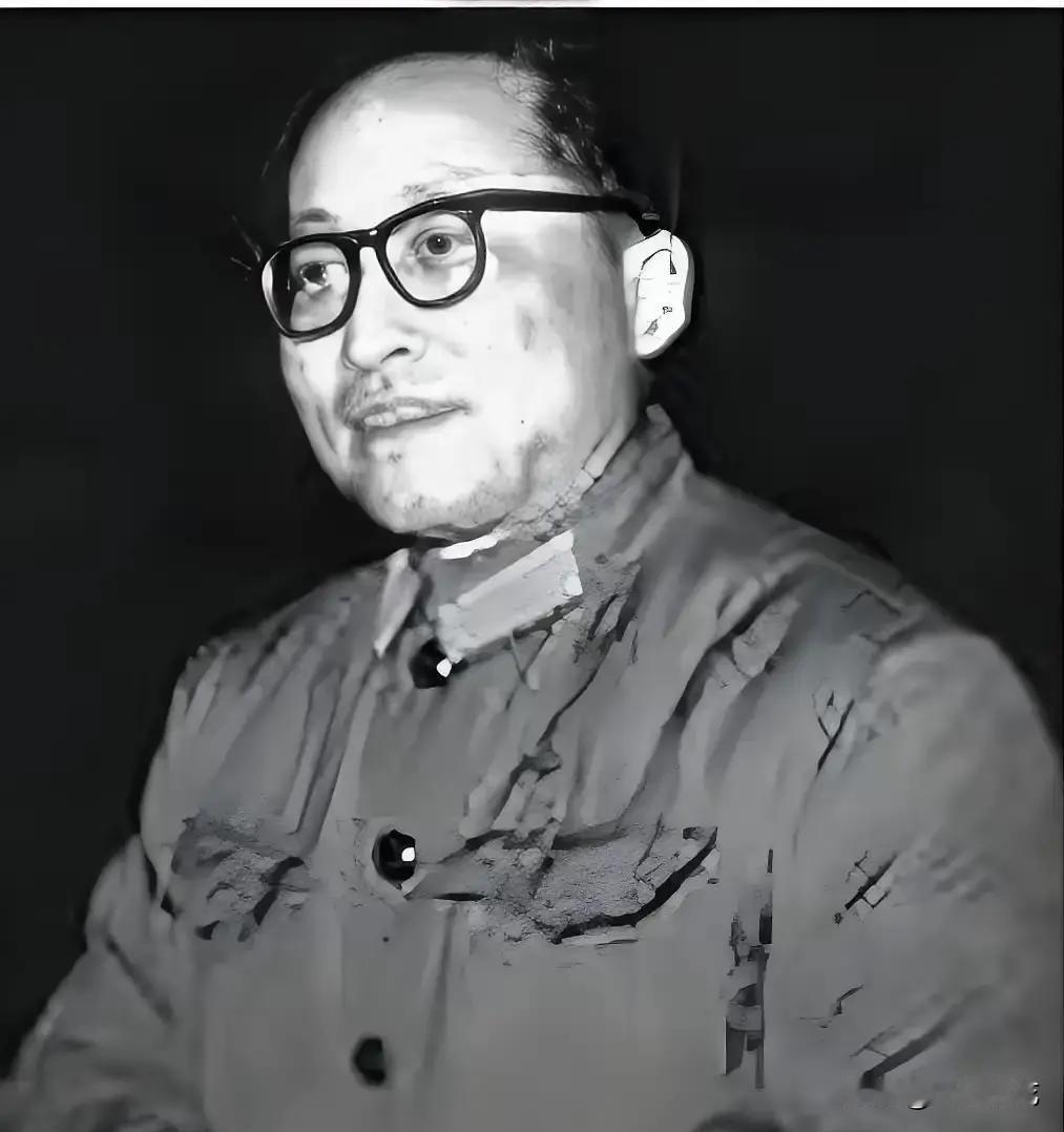 1952年志愿军师长住院，随口问女军医为啥30岁还没成家，她说“我在等人”，师长