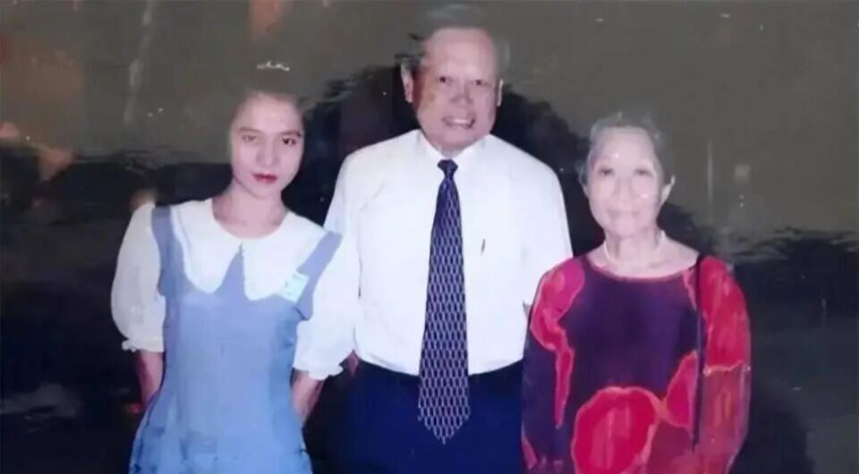 原来翁帆十八岁就认识杨振宁和杜致礼了​​​