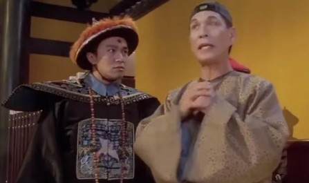 1993年，王晶筹拍《九品芝麻官》，可“李公公”一角找不到合适的人来演。周星驰对