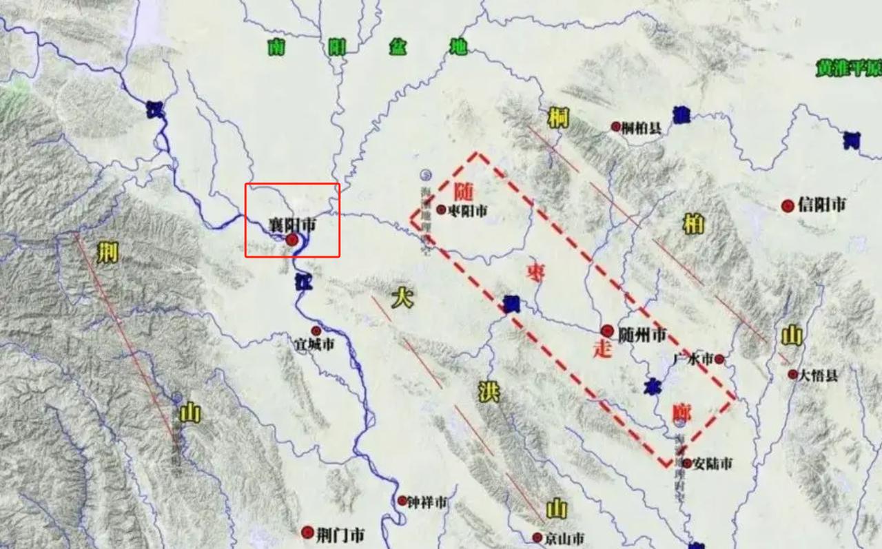 汉中、秦岭、渭河平原、潼关，这四个加一起的重要性也比不了襄樊的重要性。这就是当