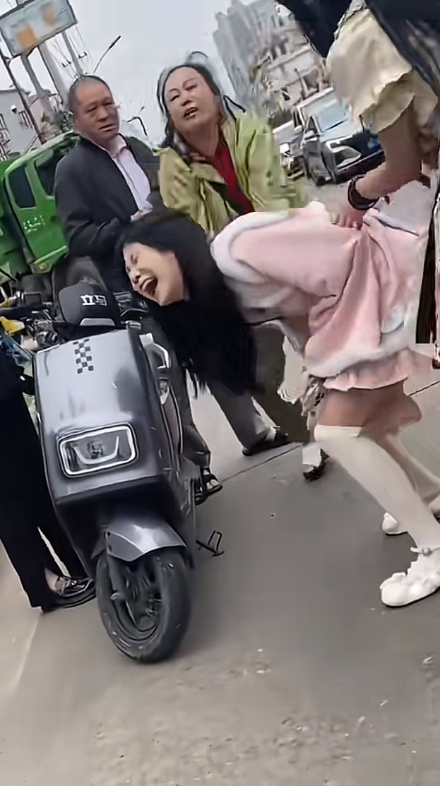 不吃香菜pk花开富贵[哭笑不得][哭笑不得][哭笑不得]