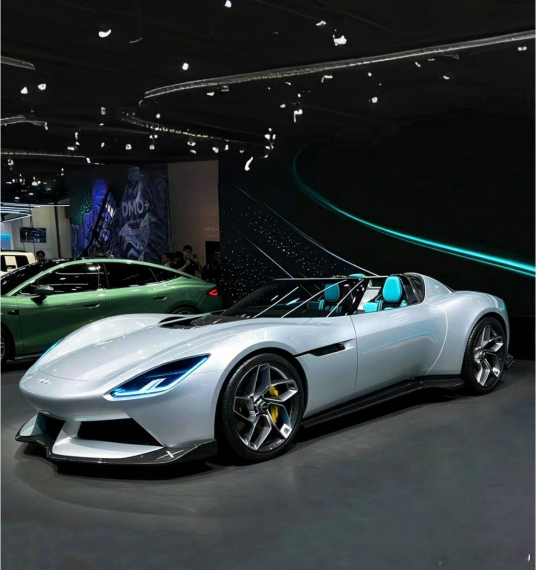 方程豹量产跑车FormulaX银色？正式亮相2026北京车展跑车方程豹