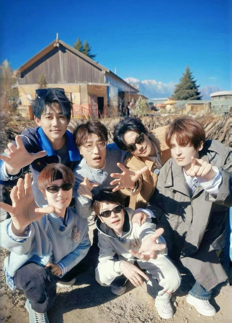 快乐老友记口碑逆袭，这一季在经过了开局吐槽，收视低迷之后，节目组还是听劝的，果断