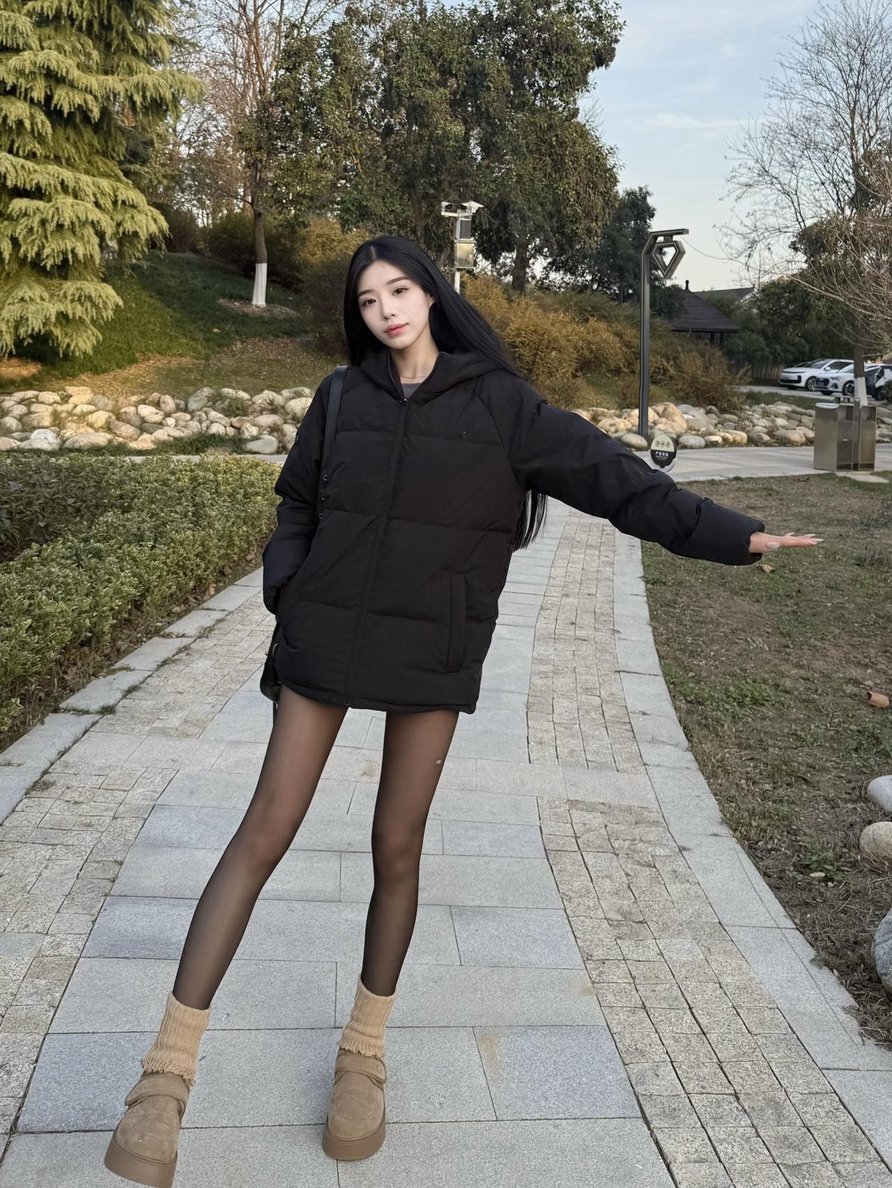 冬日里的黑色超帅呀！|||纯黑羽绒服的简约时尚感是卡尔美给的！170/50kg