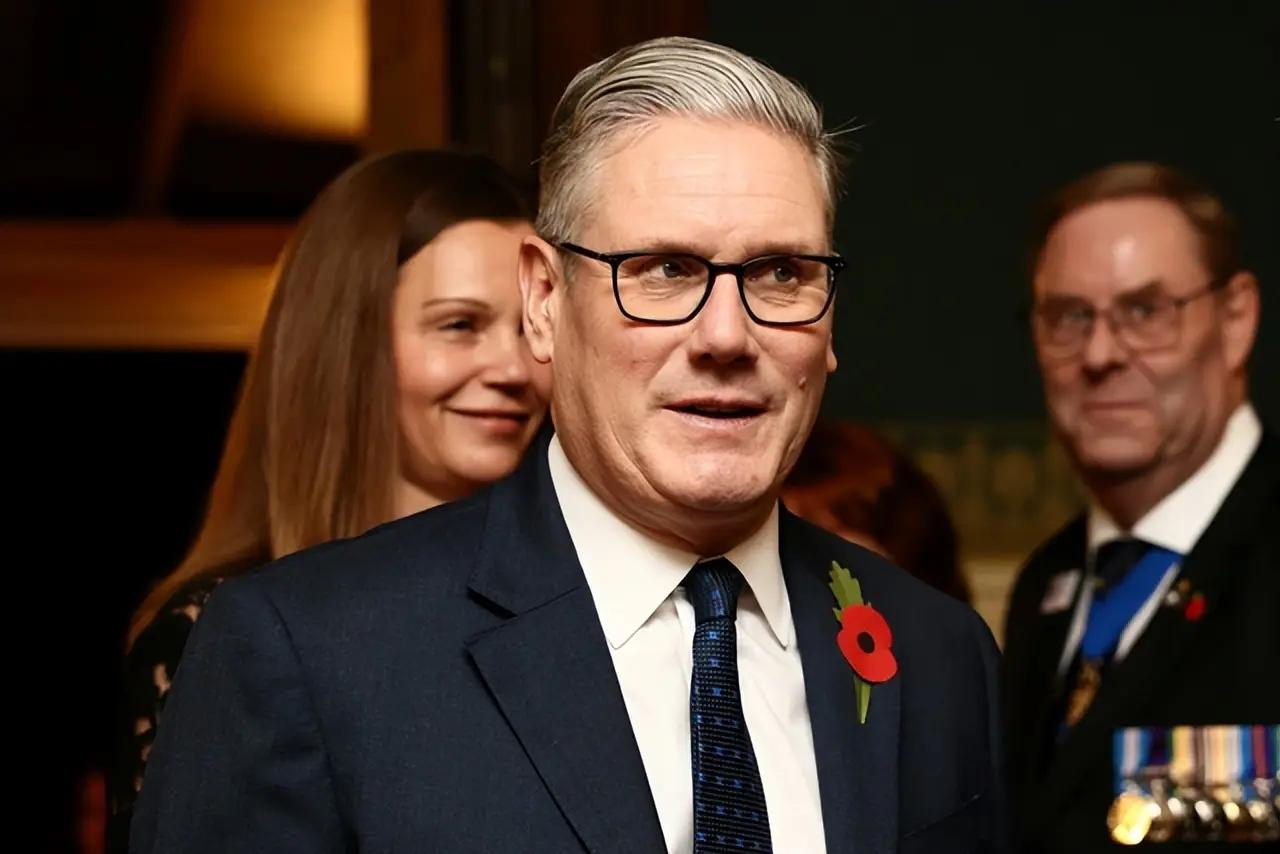 英国首相斯塔默“投喂”给了世界三句话！第一句：中国不是“正在崛起”，是“已经崛
