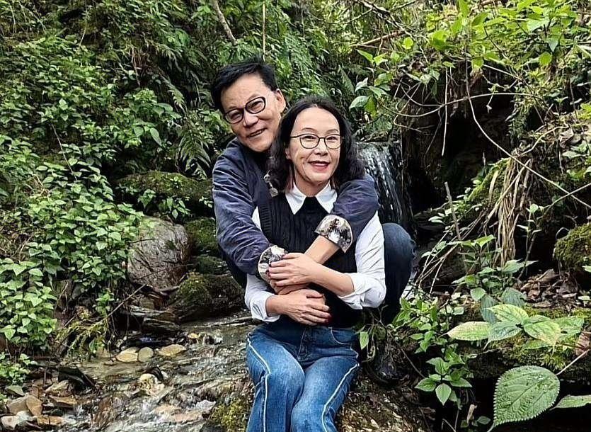 什么是生理性喜欢？看到李国庆和张丹红七夕节秀恩爱的照片才知道生理性喜欢原来是