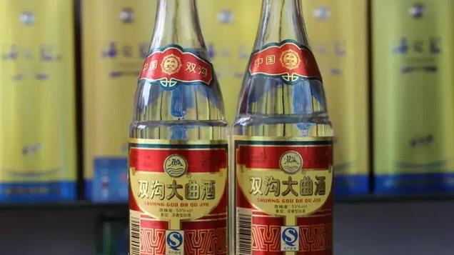 全国哪些“光瓶酒”最好喝? 经品评, 6款榜上有名, 你喝全了吗