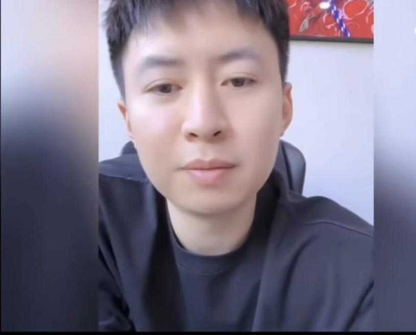 方博到底直白[笑着哭]他直接锐评樊振东去德国打球一事：樊振东去赚钱，有啥好丢人的？