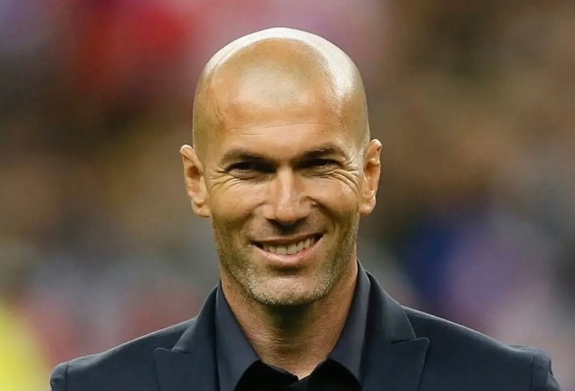 法国球迷俱乐部🚨🇫🇷齐达内的计划没有变动：他数月前就已与法国足协达成