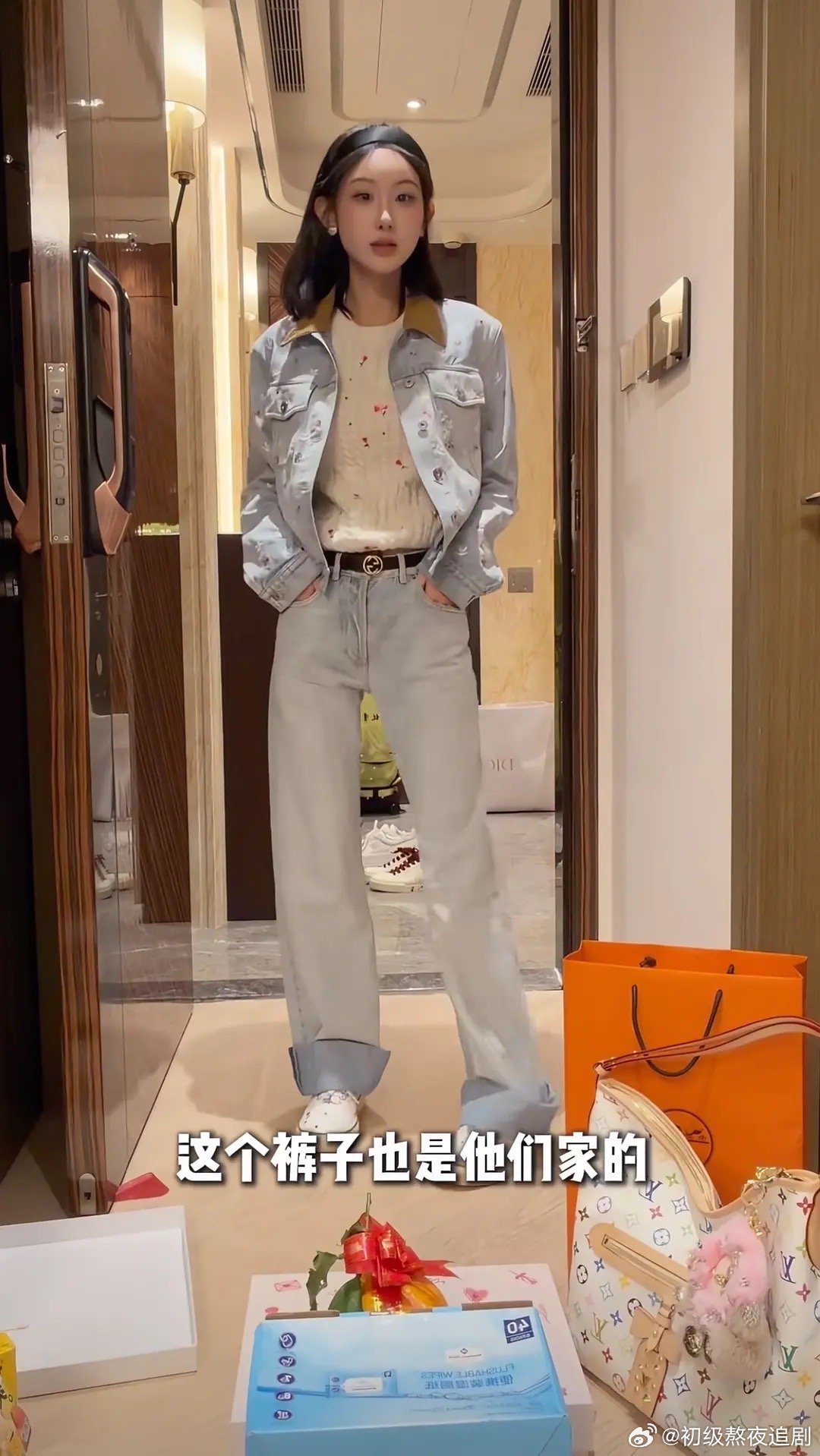 同一条裤子王楚然穿的还没网红好看，怎么回事？