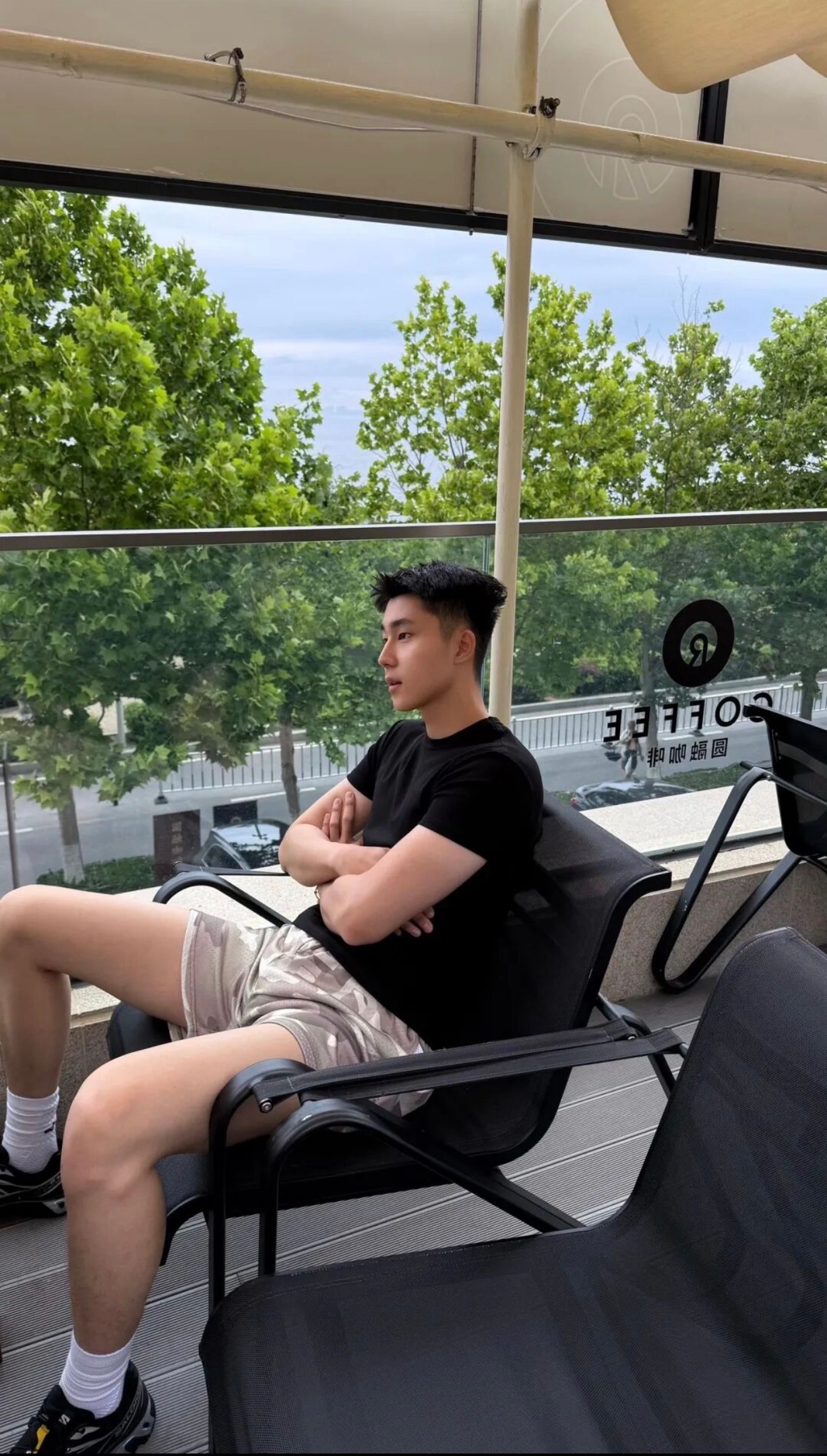 🆔抖：ll33333ll.​​​